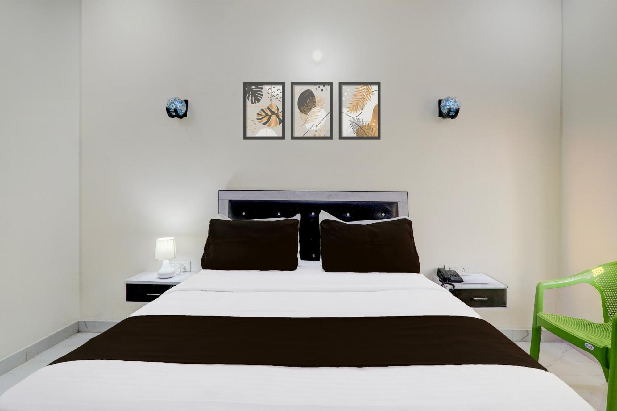 Super Hotel O Banthara Near Airport Banthra Sikandarpur Extérieur photo