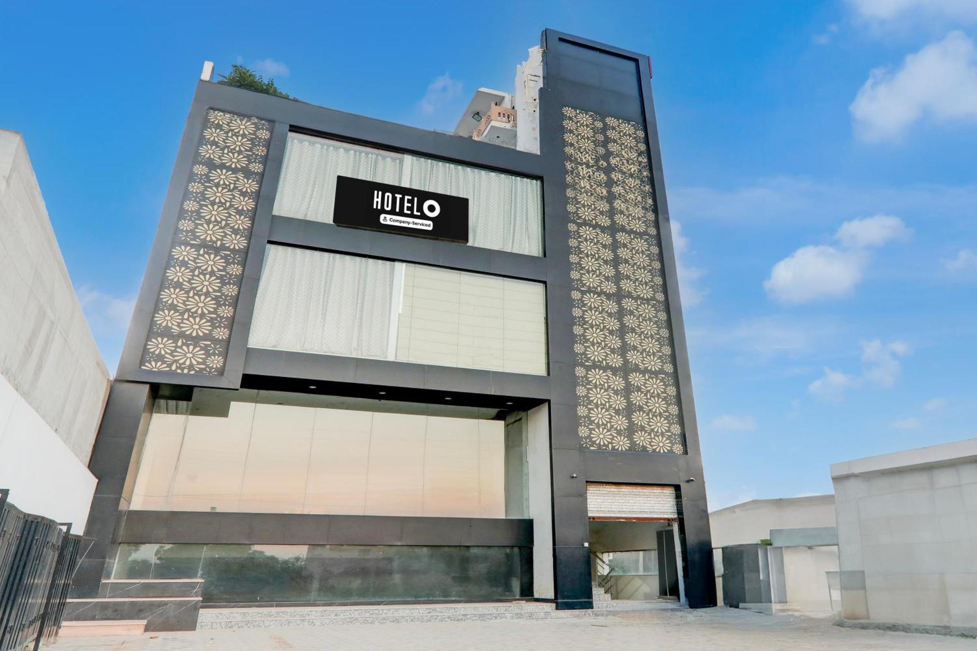 Super Hotel O Banthara Near Airport Banthra Sikandarpur Extérieur photo